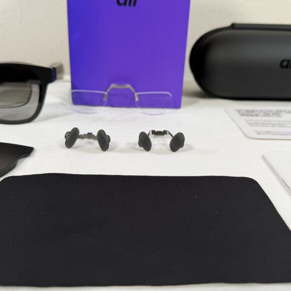 XREAL Air AR Smart Glasses Model NR-7100RGL with Case, Cable & Accessories NREAL - Picture 7 of 16